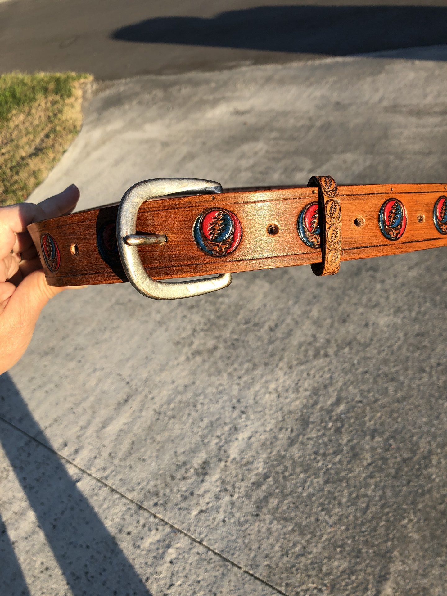 Leather belt with syf & color