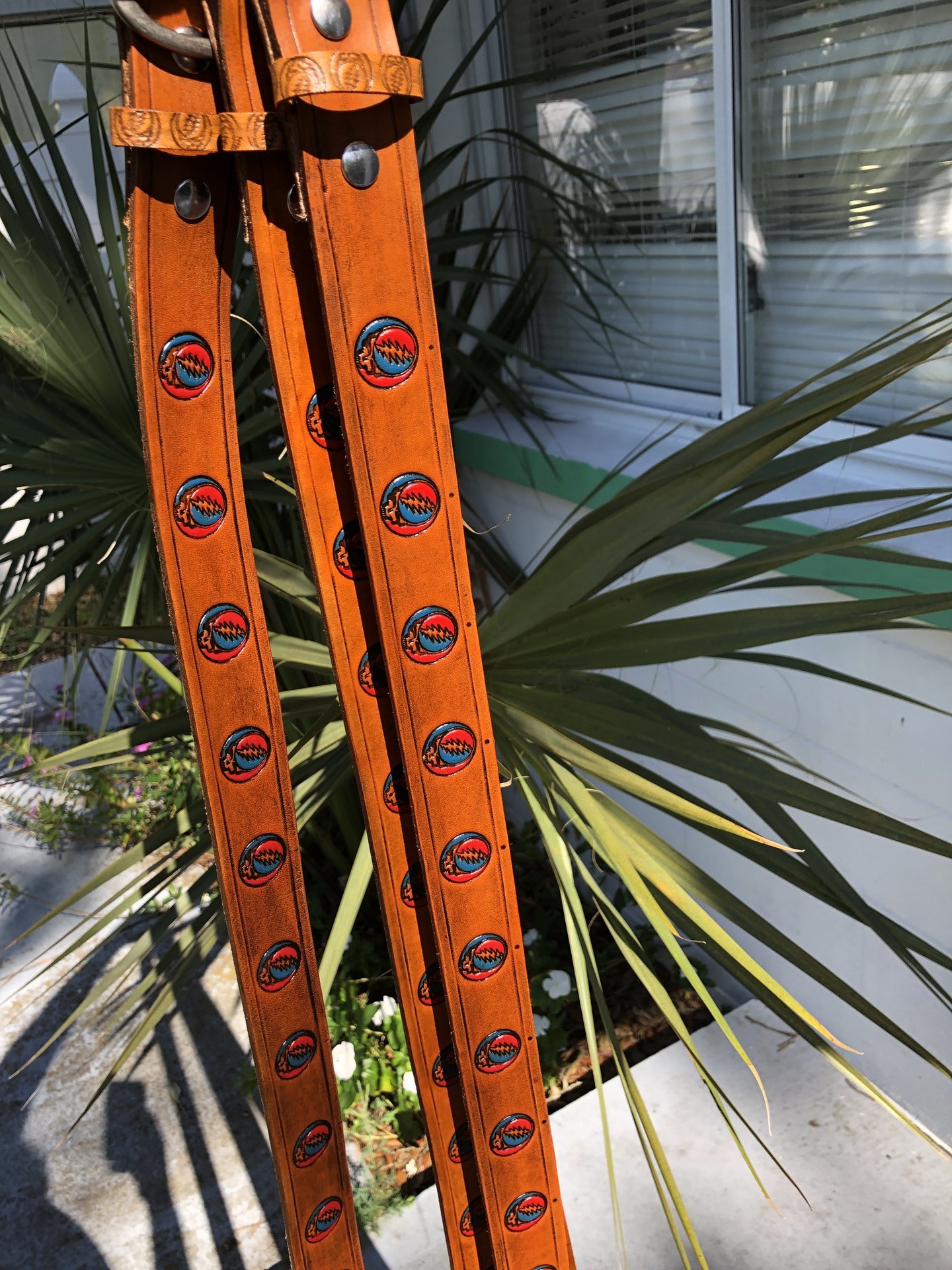 Leather belt with syf & color